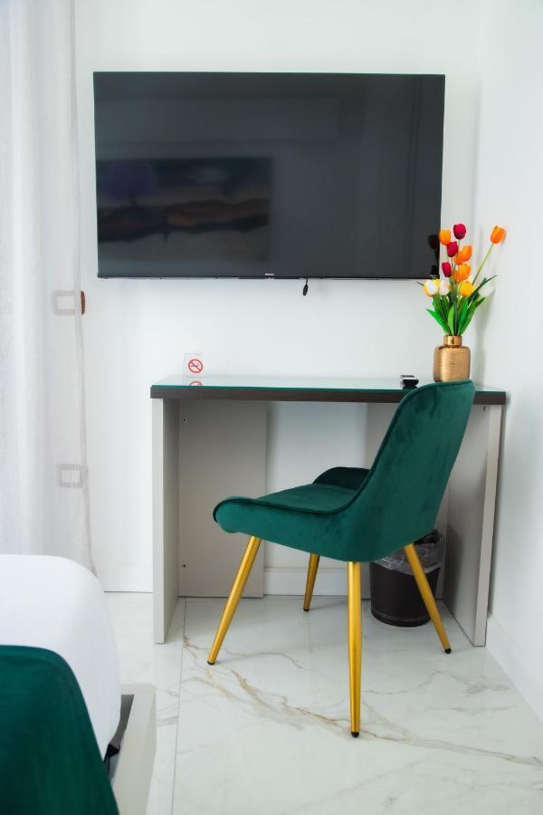 Lagi Suites Naples Exterior photo